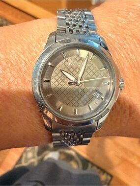 Gucci Silver Tone Stainless Steel Bracelet Watch